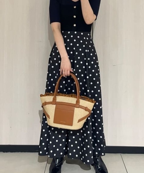 Samantha Thavasa（サマンサタバサ）の「フロントポケットかごバッグ（ハンドバッグ・レディース・ブラウン/カーキ/ブラック・FREE）」の3枚目の写真