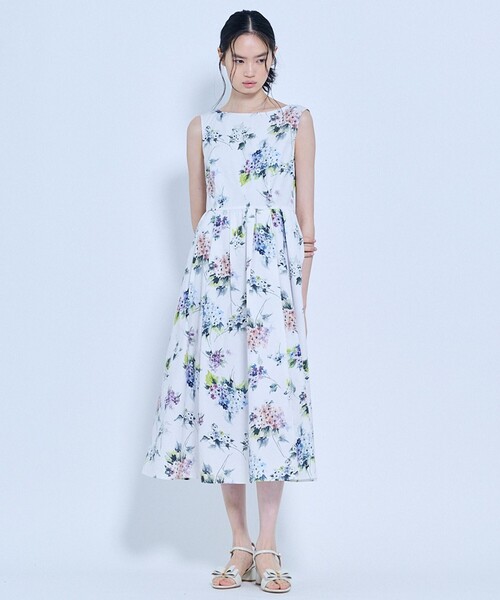 TOCCA(トッカ)の「HYDRANGEA PRISM ドレス(ワンピース・レディース・ブラック系5/アイボリー系5・0/2/4/6)」の12枚目の写真