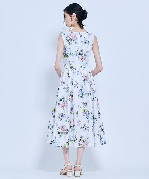 TOCCA(トッカ)の「HYDRANGEA PRISM ドレス(ワンピース・レディース・ブラック系5/アイボリー系5・0/2/4/6)」の14枚目の写真