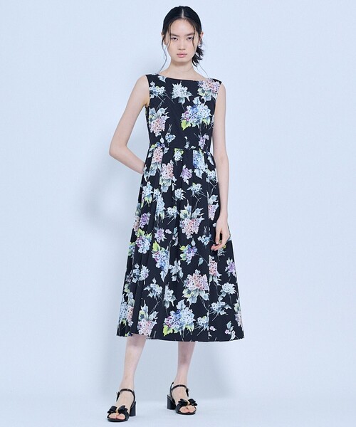TOCCA(トッカ)の「HYDRANGEA PRISM ドレス(ワンピース・レディース・ブラック系5/アイボリー系5・0/2/4/6)」の15枚目の写真