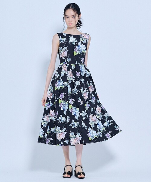 TOCCA(トッカ)の「HYDRANGEA PRISM ドレス(ワンピース・レディース・ブラック系5/アイボリー系5・0/2/4/6)」の16枚目の写真