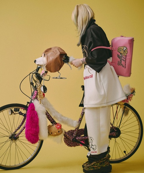 GALFY(ガルフィー)の「GALFY(ガルフィー)プチ家出BAG/犬ロゴ刺繍フェイクレザーボストンバッグ/2wayショルダーバッグ(ボストンバッグ・レディース・ブラック/ピンク・FREE)」の12枚目の写真