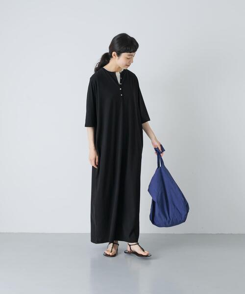 かぐれ(カグレ)の「『2サイズ展開』ヘンリーカットワンピース(ワンピース・レディース・ブラック/チャコールグレー・1/0)」の12枚目の写真