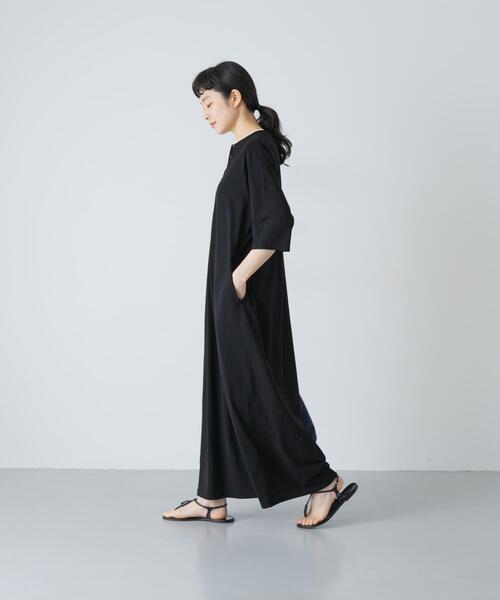 かぐれ(カグレ)の「『2サイズ展開』ヘンリーカットワンピース(ワンピース・レディース・ブラック/チャコールグレー・1/0)」の15枚目の写真