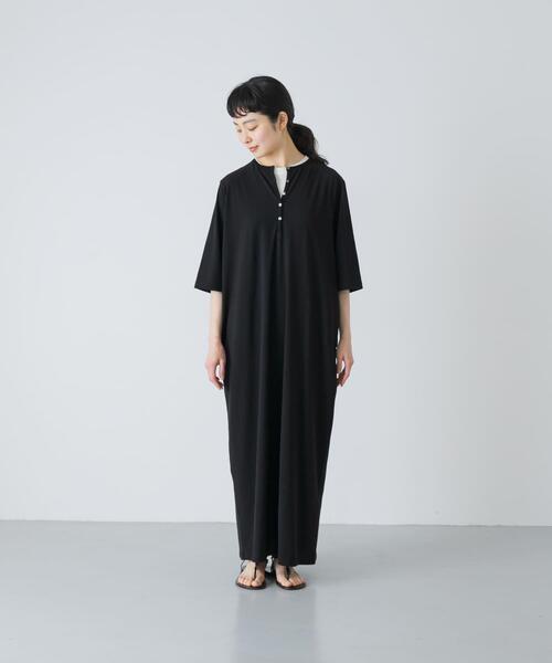 かぐれ(カグレ)の「『2サイズ展開』ヘンリーカットワンピース(ワンピース・レディース・ブラック/チャコールグレー・1/0)」の21枚目の写真