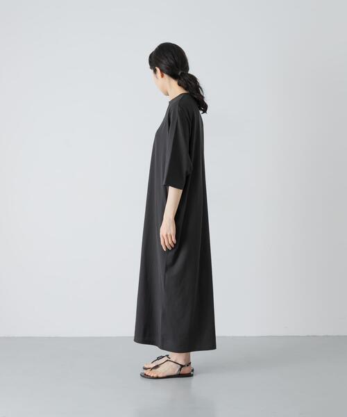 かぐれ(カグレ)の「『2サイズ展開』ヘンリーカットワンピース(ワンピース・レディース・ブラック/チャコールグレー・1/0)」の4枚目の写真