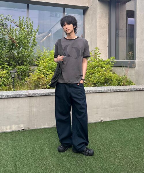 MOOVN（ムブン）の「TWIN MOON リンガー半袖Tシャツ チャコール（Tシャツ/カットソー・メンズ・その他・SMALL/MEDIUM/LARGE）」の6枚目の写真