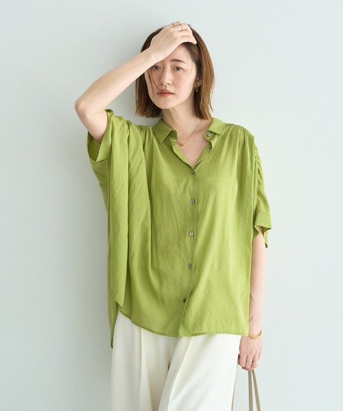 YECCA VECCA（イェッカヴェッカ）の「ドライタッチシアーバックギャザーシャツ（シャツ/ブラウス・レディース・ブラック/ライトベージュ/ブラウン/グリーン系その他3・FREE）」の4枚目の写真