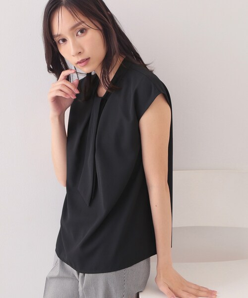 index(インデックス)の「【汗ジミ防止】透けにくいボウタイブラウス《UVケア/吸水速乾/洗濯機OK》(シャツ/ブラウス・レディース・ボルドー/ネイビー/アイボリー系2/グリーン系・38/36/34/42/40)」の16枚目の写真