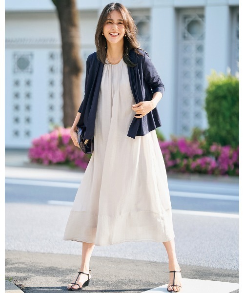 DoCLASSE( ドゥクラッセ)の「【UVスラブ・ショールカラーカーディガン】(カーディガン/ボレロ・レディース・ブラック/ダークブラウン/ネイビー/ブルーグリーン/ストーン・L/3L/LL/M/S)」の4枚目の写真