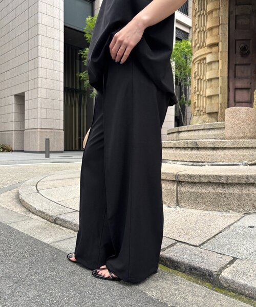 Jena espace merveilleux(ジェナ エスパスメルヴェイユ)の「バックバルーンセットアップ(ワンピース・レディース・ブラック/チャコールグレー・FREE)」の10枚目の写真
