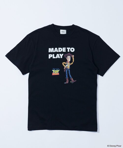 WHO'S WHO gallery(フーズフーギャラリー)の「トイ・ストーリー / TEE / WOODY(Tシャツ/カットソー・レディース・ブラック/ホワイト・SMALL/MEDIUM)」の1枚目の写真