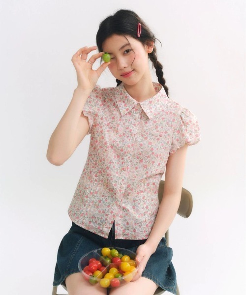 GEMEDA(ジェメダ)の「パール配色丸襟ドットブラウス(シャツ/ブラウス・レディース・ブラック・M)」の13枚目の写真