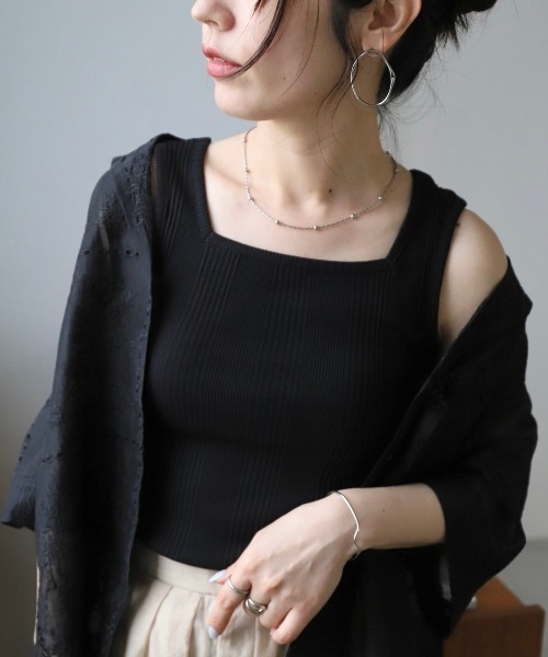 zena(ジェナ)の「ランダムリブスクエアタンクトップ(タンクトップ・レディース・ホワイト/ブラック・MEDIUM/X-LARGE/LARGE)」の2枚目の写真