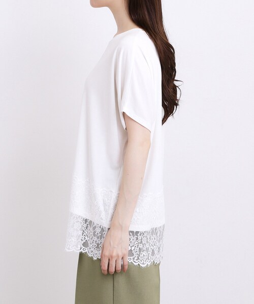 grove(グローブ)の「【持続冷感】ひんやりポンチシリーズ/裾レースドルマンカットソー(Tシャツ/カットソー・レディース・オフホワイト/ブラック・02)」の4枚目の写真
