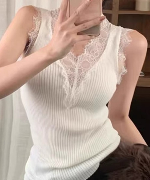 ampm(エーエムピーエム)の「レースVネック リブニットタンクトップ レースタンクトップ(タンクトップ・レディース・ホワイト/ブラック・S/M)」の8枚目の写真