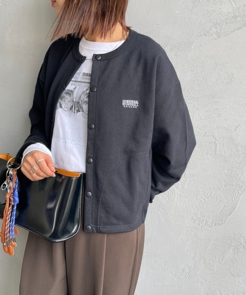 UNIVERSAL OVERALL（ユニバーサルオーバーオール）の「[UNIVERSAL OVERALL/ユニバーサルオーバーオール] 別注 ワンポイントロゴ刺繍 スウェットカーディガン（カーディガン/ボレロ・レディース・ブラック/オートミール/ライトグリーン/ブルー・F）」の6枚目の写真