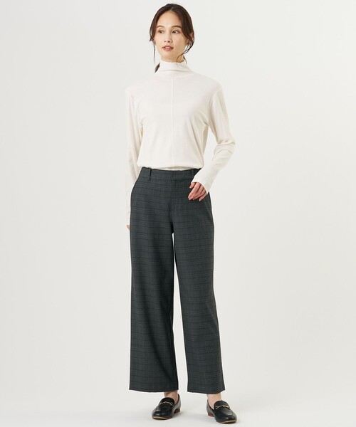 J.PRESS Ladies(J.プレス レディス)の「【レイヤードスタイルに】シアータートル カットソー(Tシャツ/カットソー・レディース・ブラック系/サックスブルー系/アイボリー系/ライトグレー系・SMALL)」の9枚目の写真