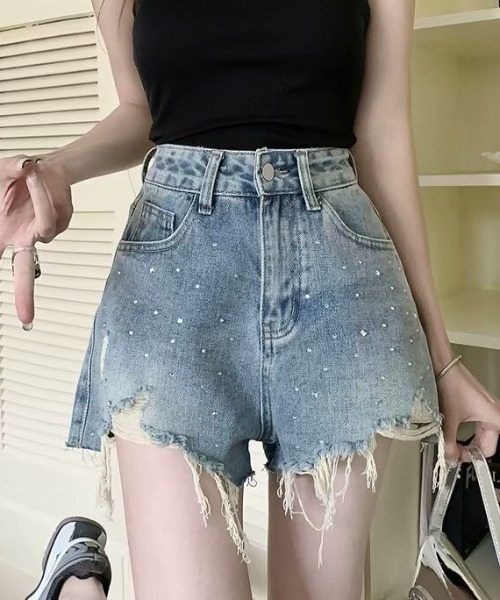 NoBelle（ノベル）の「ラインストーンショート丈ジーンズ　ダメージビジューデニムパンツ（デニムパンツ・レディース・ブルー・L/M）」の5枚目の写真