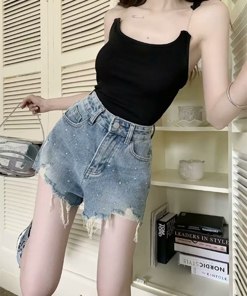 NoBelle（ノベル）の「ラインストーンショート丈ジーンズ　ダメージビジューデニムパンツ（デニムパンツ・レディース・ブルー・L/M）」の8枚目の写真