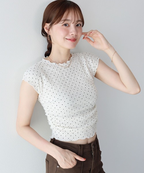 BLUEEAST(ブルーイースト)の「サイドギャザードットカットソー(Tシャツ/カットソー・レディース・ホワイト/ブラック/ブラウン・MEDIUM)」の2枚目の写真