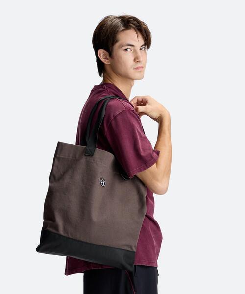 UNDER ARMOUR（アンダーアーマー）の「UAキャンバス トートバッグ3.0（トレーニング/メンズ/レディース）（トートバッグ・レディース・ベージュ・ONESIZE）」の6枚目の写真