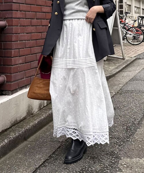 fredy emue(フレディエミュ)の「バテンレースドビーギャザースカート(スカート・レディース・オフホワイト・38)」の11枚目の写真