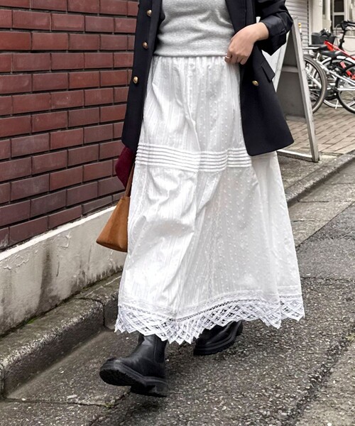 fredy emue(フレディエミュ)の「バテンレースドビーギャザースカート(スカート・レディース・オフホワイト・38)」の12枚目の写真