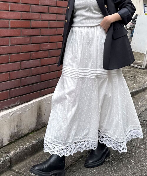 fredy emue(フレディエミュ)の「バテンレースドビーギャザースカート(スカート・レディース・オフホワイト・38)」の16枚目の写真