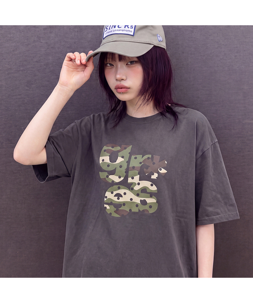 GRAVER（グレーバー）の「[ユニセックス]GRAE-Sカモ2半袖Tシャツ_4カラー（Tシャツ/カットソー・レディース・ホワイト/チャコールグレー/ライトグレー/サンドベージュ・LARGE/SMALL/MEDIUM）」の2枚目の写真