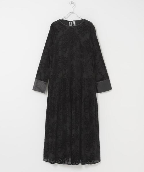 URBAN RESEARCH ROSSO WOMEN(アーバンリサーチ ロッソ)の「『WEB/一部店舗限定』フロッキープリントティアードワンピース(ワンピース・レディース・ブラウン/ブラック・FREE)」の13枚目の写真