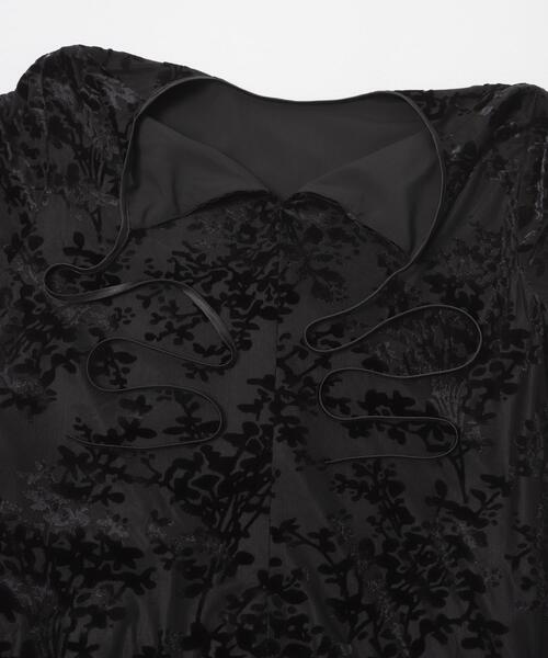 URBAN RESEARCH ROSSO WOMEN(アーバンリサーチ ロッソ)の「『WEB/一部店舗限定』フロッキープリントティアードワンピース(ワンピース・レディース・ブラウン/ブラック・FREE)」の17枚目の写真