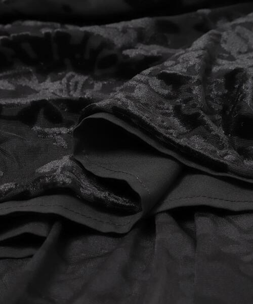 URBAN RESEARCH ROSSO WOMEN(アーバンリサーチ ロッソ)の「『WEB/一部店舗限定』フロッキープリントティアードワンピース(ワンピース・レディース・ブラウン/ブラック・FREE)」の19枚目の写真