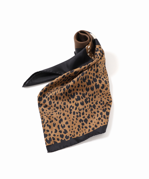 journal standard L'essage（ジャーナルスタンダードレサージュ）の「《追加》AENEIS/エネス ECLIPSE ANIMAL Silk Scarf 68-EBANO スカーフ（バンダナ/スカーフ・レディース・ブラウン・FREE）」の2枚目の写真