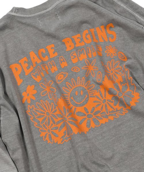 BIGWAVE COLLECTIVE(ビッグウェーブコレクティブ)の「PEACE BEGINS SMILE L/S TEE (TITANIUM)(Tシャツ/カットソー・メンズ・その他・LARGE)」の6枚目の写真