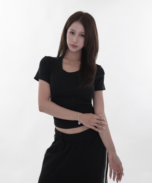 Melviianne（メルヴィアンヌ）の「Open back lace-up tops（Tシャツ/カットソー・レディース・Black/White・SMALL/MEDIUM）」の4枚目の写真