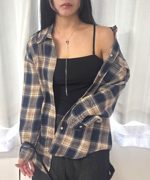 Lots of Love(ロッツオブラブ)の「オーバーサイズ ネルチェックシャツ ドットボタン 長袖 羽織り ネイビー(シャツ/ブラウス・レディース・ネイビー・M)」の6枚目の写真