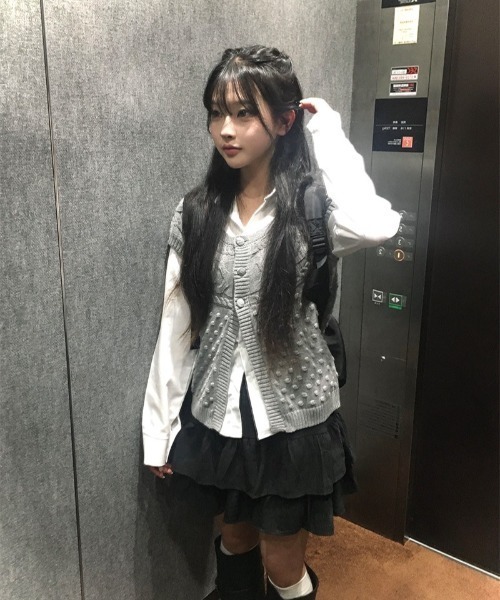 anyonemore(エニワンモア)の「くびれシルエットサイドボタン2WAY長袖シャツ(シャツ/ブラウス・レディース・ホワイト・FREE)」の13枚目の写真
