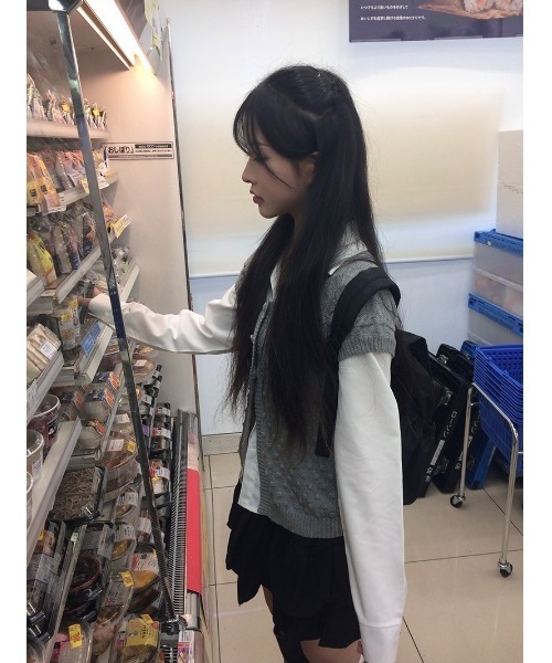 anyonemore(エニワンモア)の「くびれシルエットサイドボタン2WAY長袖シャツ(シャツ/ブラウス・レディース・ホワイト・FREE)」の17枚目の写真