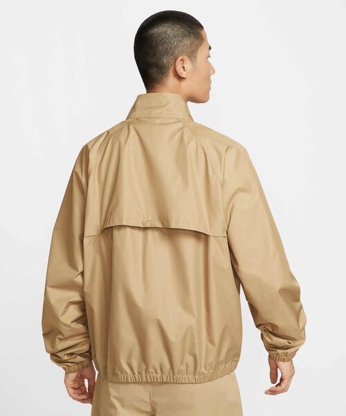 NIKE(ナイキ)の「ナイキ スポーツウェア クラブ メンズ ロスコー フルジップ ジャケット / Nike Sportswear Club Men's Roscoe Full-Zip Jacket HV1140-297 Parachute Beige(ブルゾン・メンズ・ベージュ・L/2XL/XL/S/M)」の2枚目の写真