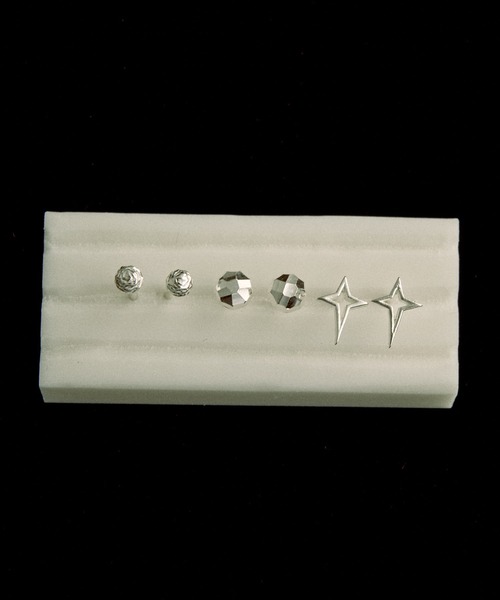 whoseA(フーシー)の「【silver925】Tiny Screw pierce / タイニースクリューピアス(ピアス(両耳用)・レディース・シルバー/シルバー系その他/シルバー系その他2・FREE)」の4枚目の写真