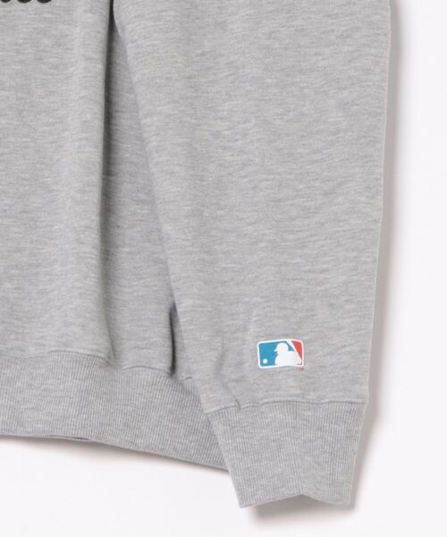 PEANUTS（ピーナッツ）の「【PEANUTS/ピーナッツ】【ユニセックスデザインでリンクコーデにも◎】MLB×PEANUTS 裏起毛トレーナー 保温 キャラクター ドジャース ヤンキース パイレーツ（スウェット・メンズ・グレー系その他/グレー系その他3/ブラック系その他2/ブルー系その他/ベージュ系その他2/ブラック系その他3・LARGE/MEDIUM/X-LARGE）」の8枚目の写真