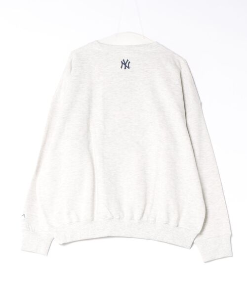 PEANUTS（ピーナッツ）の「【PEANUTS/ピーナッツ】【ユニセックスデザインでリンクコーデにも◎】MLB×PEANUTS 裏起毛トレーナー 保温 キャラクター ドジャース ヤンキース パイレーツ（スウェット・メンズ・グレー系その他/グレー系その他3/ブラック系その他2/ブルー系その他/ベージュ系その他2/ブラック系その他3・LARGE/MEDIUM/X-LARGE）」の11枚目の写真