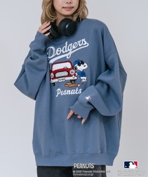 PEANUTS（ピーナッツ）の「【PEANUTS/ピーナッツ】【ユニセックスデザインでリンクコーデにも◎】MLB×PEANUTS 裏起毛トレーナー 保温 キャラクター ドジャース ヤンキース パイレーツ（スウェット）」