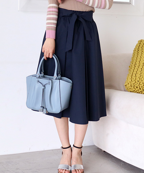 N.（N. Natural Beauty Basic）（エヌエヌナチュラルビューティーベーシック）の「ウエストシャーリングリボンベルトスカート（スカート・レディース・ベージュ/イエロー/ネイビー/レッド・MEDIUM）」の3枚目の写真