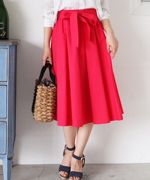 N.（N. Natural Beauty Basic）（エヌエヌナチュラルビューティーベーシック）の「ウエストシャーリングリボンベルトスカート（スカート・レディース・ベージュ/イエロー/ネイビー/レッド・MEDIUM）」の4枚目の写真