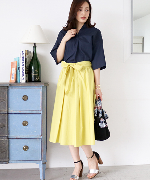 N.（N. Natural Beauty Basic）（エヌエヌナチュラルビューティーベーシック）の「ウエストシャーリングリボンベルトスカート（スカート・レディース・ベージュ/イエロー/ネイビー/レッド・MEDIUM）」の16枚目の写真