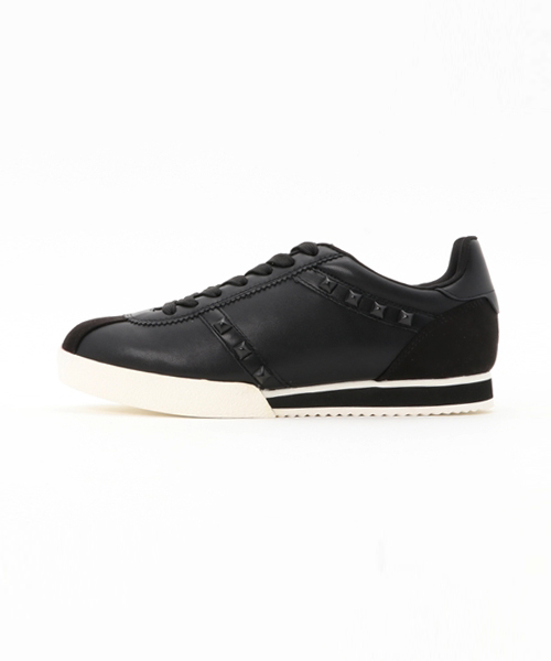 CHARLES & KEITH（チャールズ & キース）の「レースアップスニーカー / LACE-UP SNEAKERS（スニーカー・レディース・ホワイト/ブラック・23cm/24cm/22.5cm/23.5cm/24.5cm）」の5枚目の写真