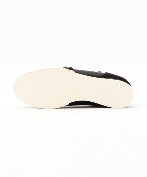 CHARLES & KEITH（チャールズ & キース）の「レースアップスニーカー / LACE-UP SNEAKERS（スニーカー・レディース・ホワイト/ブラック・23cm/24cm/22.5cm/23.5cm/24.5cm）」の6枚目の写真