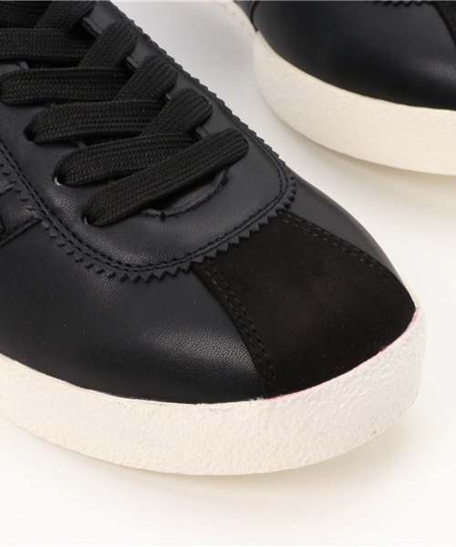 CHARLES & KEITH（チャールズ & キース）の「レースアップスニーカー / LACE-UP SNEAKERS（スニーカー・レディース・ホワイト/ブラック・23cm/24cm/22.5cm/23.5cm/24.5cm）」の9枚目の写真